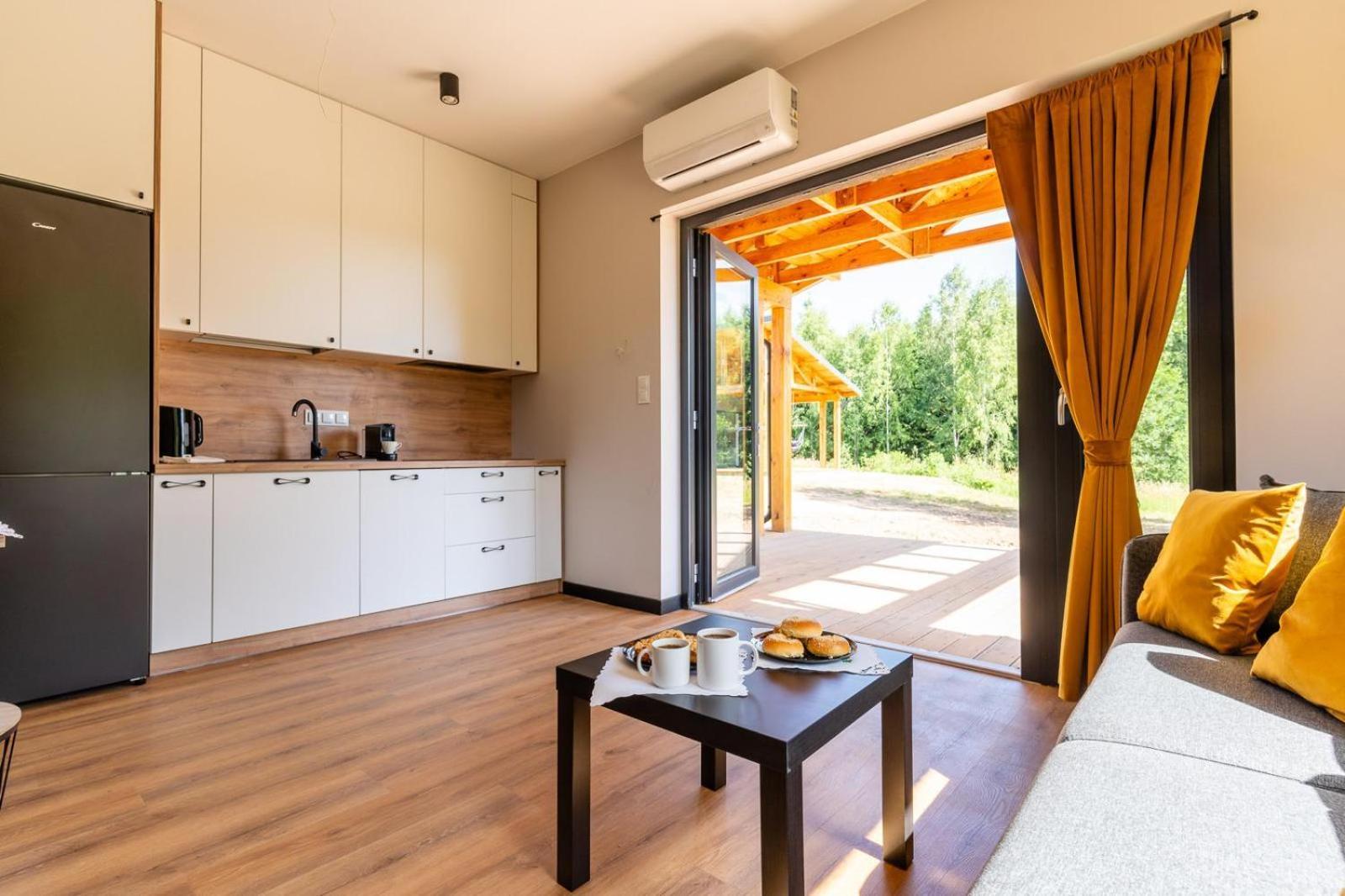 Zielona Zaba Hotel Derc Екстериор снимка